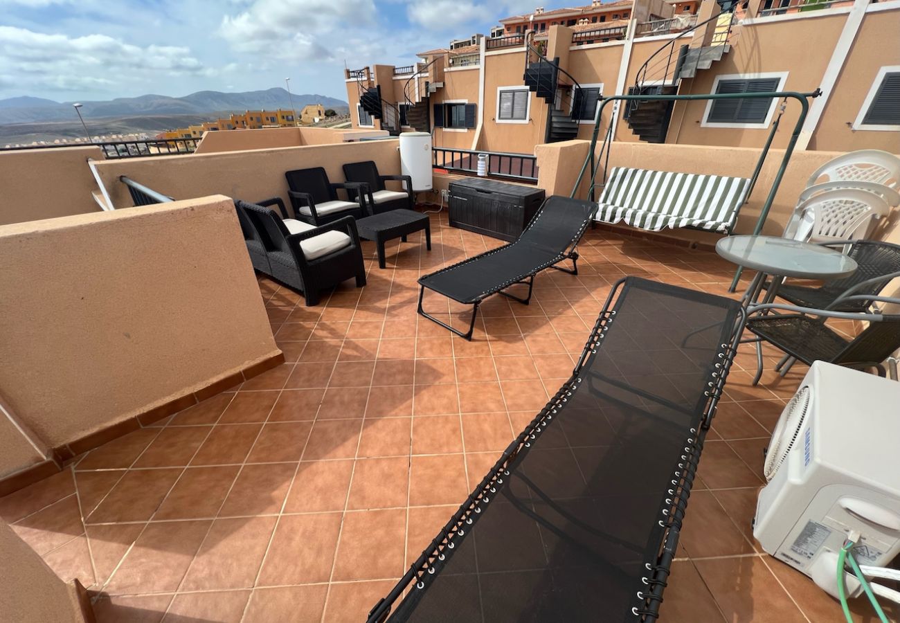 Ferienwohnung in Caleta de Fuste - Casa Bubo – Penthouse mit Klima & Meerblick für 6