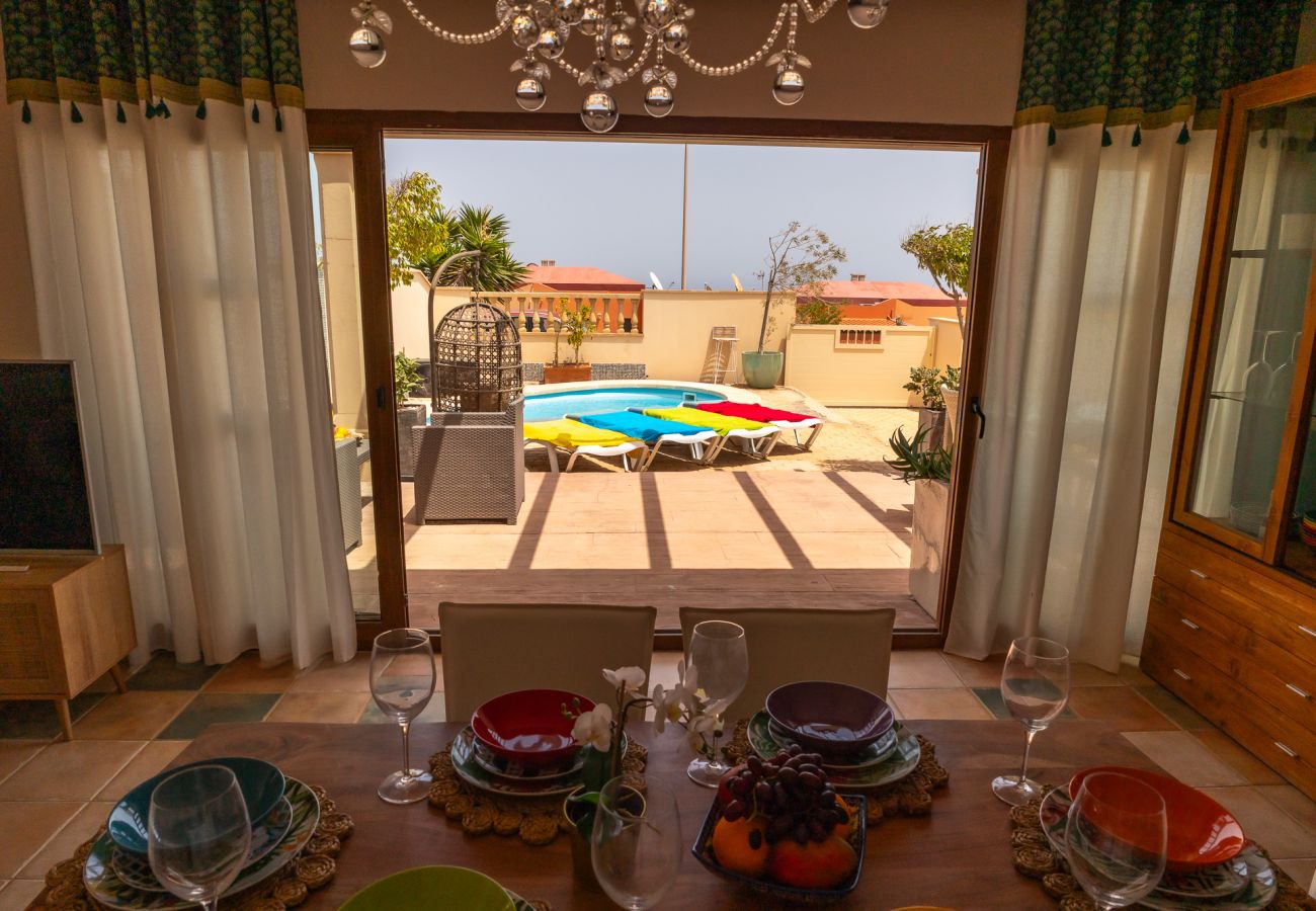 Villa in Caleta de Fuste - V8 – Luxuriöse Villa für bis zu 10 Personen