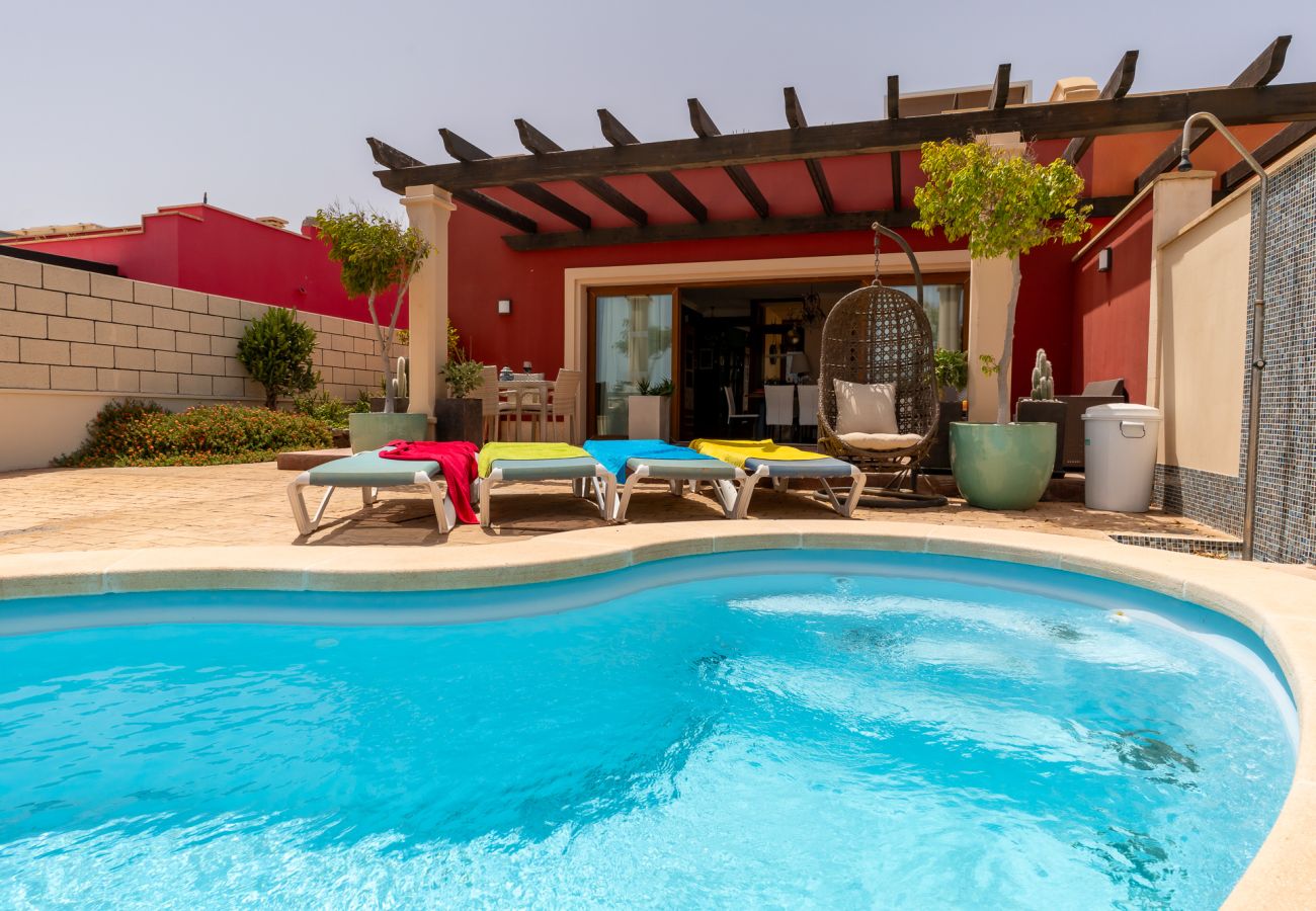 Villa in Caleta de Fuste - V8 – Luxuriöse Villa für bis zu 10 Personen