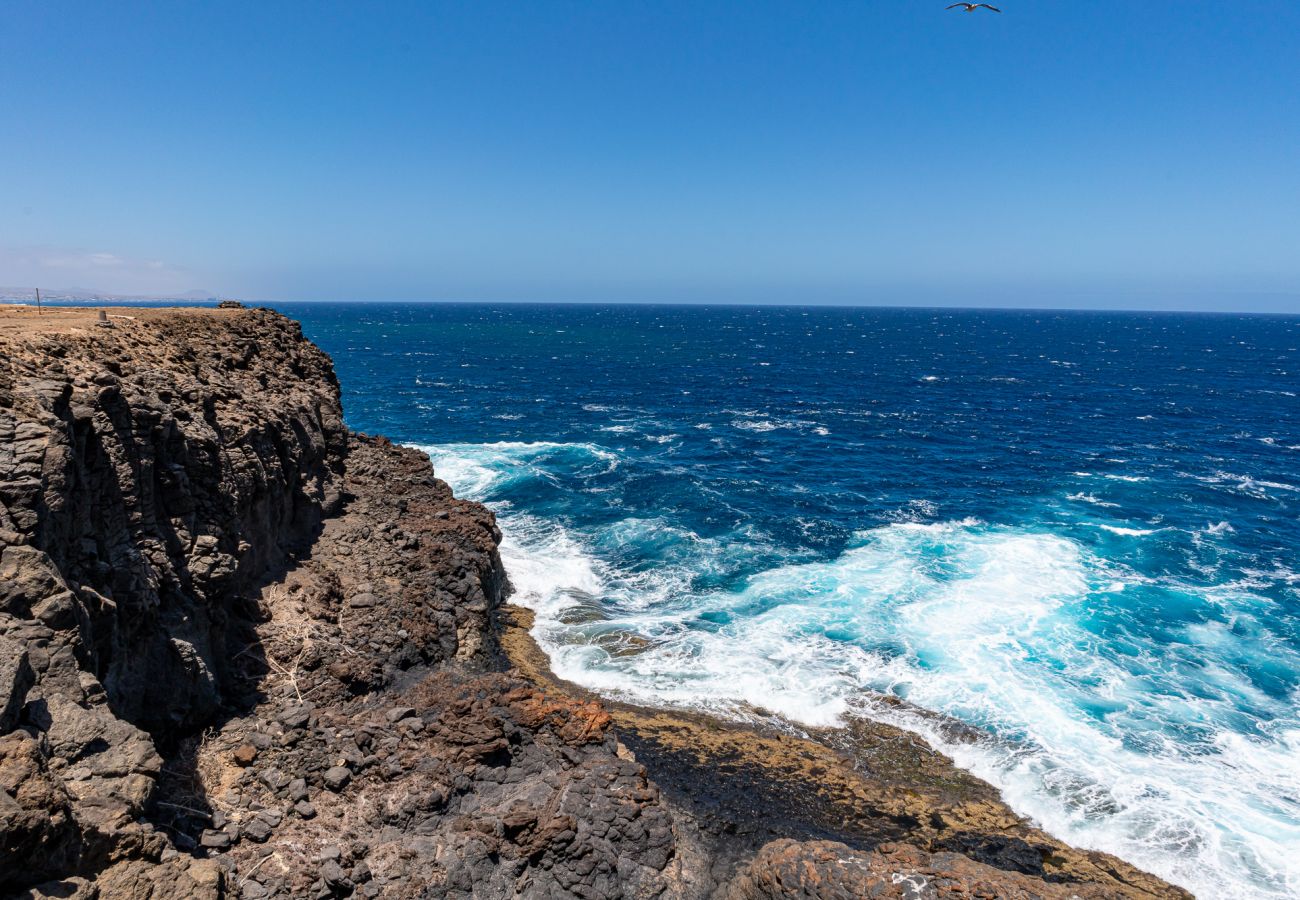 Villa en Costa de Antigua - Villa Oceana – Refugio en el acantilado