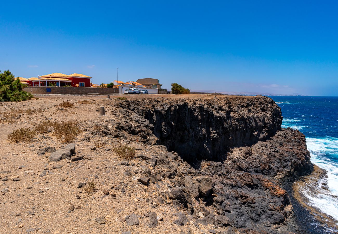 Villa en Costa de Antigua - Villa Oceana – Refugio en el acantilado